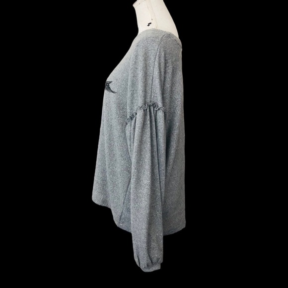 $10 SALE! LOVE + LUXE Heather Gray Eyelashes Lips Face Long Sleeves Sweater XL - Picture 8 of 12
